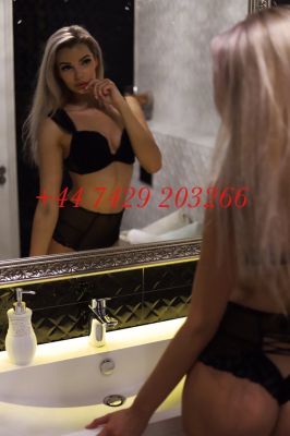 Asian escort in Beirut for classic and oral sex for LBP 400