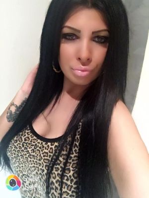 Mature female escort aged 27 is ready to meet you