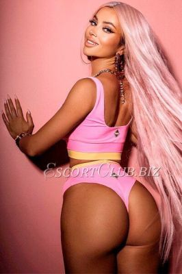 Riona - 27 year-old milf escort in lebanon