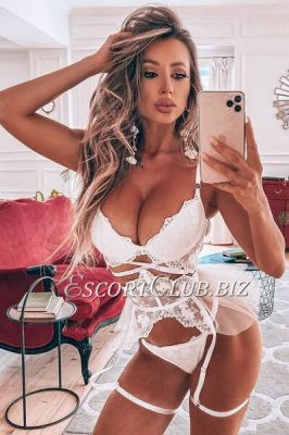 Beirut cheap escort sells her body for LBP 400 per hour