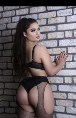 Super busty escort in Beirut: Wanda (154 cm, 45 kg)