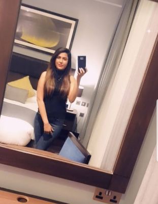 Lesbian dating advice: book hooker Linda, 23 y.o.