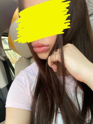 Escort top model girl Alya (weight 50 kg, height 157 cm)