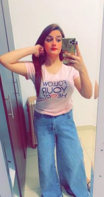 call girl Antigone, from Beirut