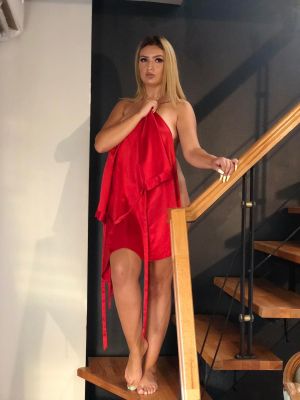 Beirut massage service offered by hooker Naeva