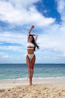 Local escort service offers sexy Ariana, weight 68 kg, height 171 cm