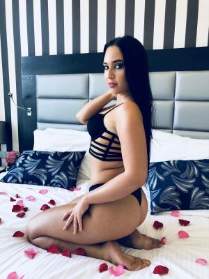 Flora is one of the best escort girls Beirut has in store