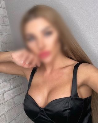 Mega busty escort in Beirut (61 kg; 166 cm)