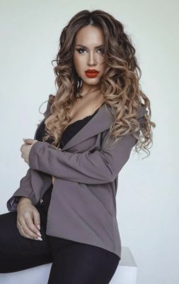 Top class woman will meet a generous man for LBP 200