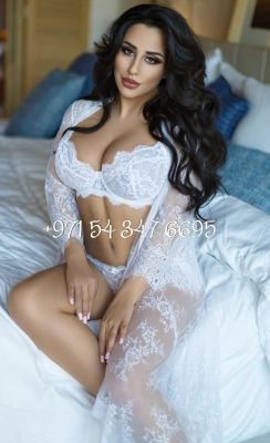 Mature escort of lebanon does a BJ for LBP 500