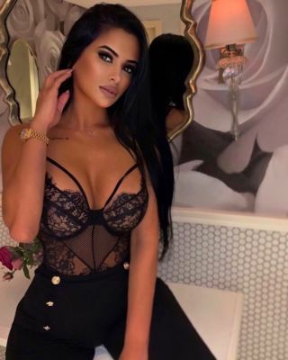 Sweet Beirut black slut (weight: 48 kg, height 156 cm)