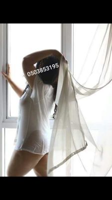 Hot Beirut girl Genevieve sucks for LBP 500