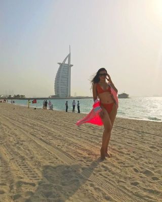 Sex dating with lebanon prostitute (LBP 400 per hour)