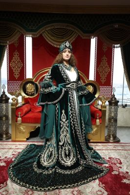 Domination escort in Beirut available for LBP 500