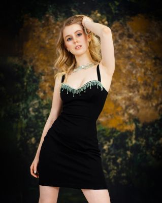 Indian call girl in Beirut: weight: 67 kg, height: 170 cm