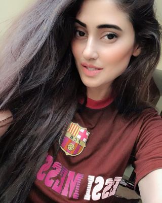 Vera, an adult escort, phone number for booking +961763802618