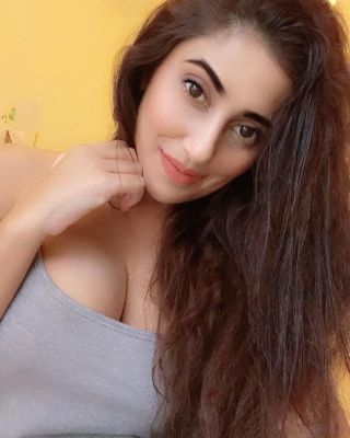 Cheap girl Vera offers full service at a low price, from LBP 250/hr