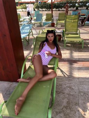 Beirut call girl Adora available for booking 24 7