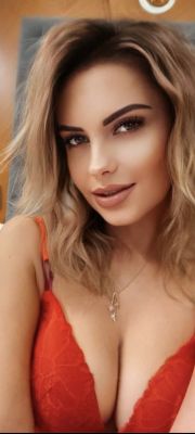 VIP treatment from a 30 year-old elite escort Eira