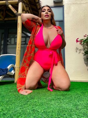 Visit out call girl in Beirut. From LBP 400/hr