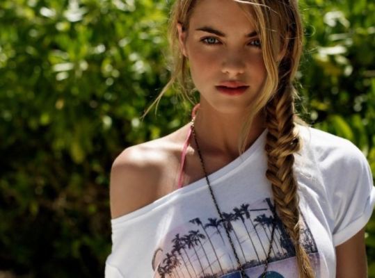 Call a girl Pamenla to enjoy professional blowjob for LBP 500