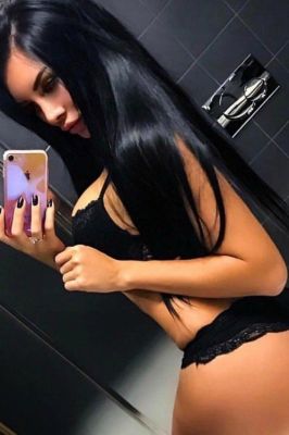 Top escort of asian origin:  Beirut girl Parisa will please you tonight