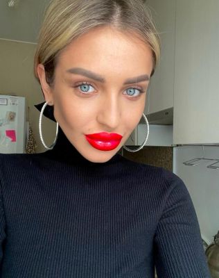 Unmada, 23 y.o.: escort and massage in Beirut