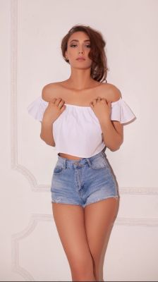 One of the kinkiest eastern escorts - Katrina will make a blowjob for LBP 400