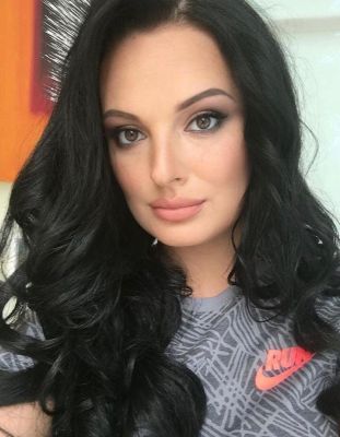 Call a girl Rosie to enjoy professional blowjob for LBP 500