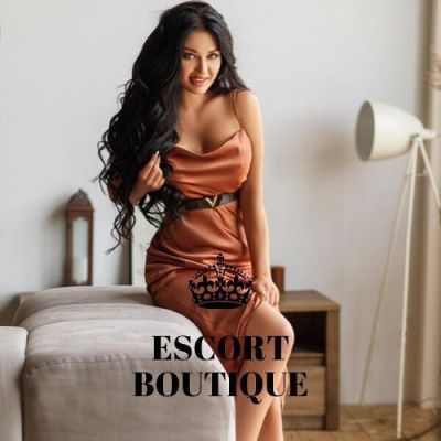 Adult date with sexy Nieves, 174 cm, 72 kg