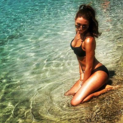 Regina invites for incall massage in Beirut