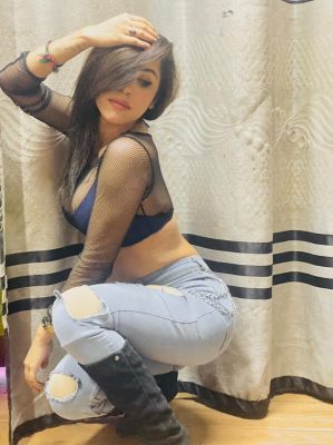 Photos of hooker Augusta in sexy escort ads on sexobeirut.com