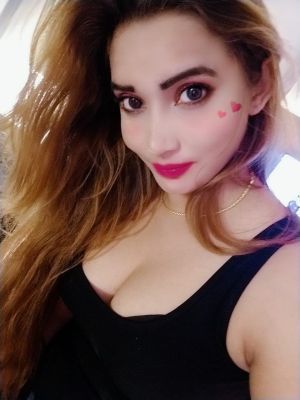 Book Tina from cheap Beirut escorts agency