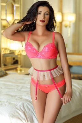 Escort 24 7, Hayley is a perfect partner for sex in Beirut