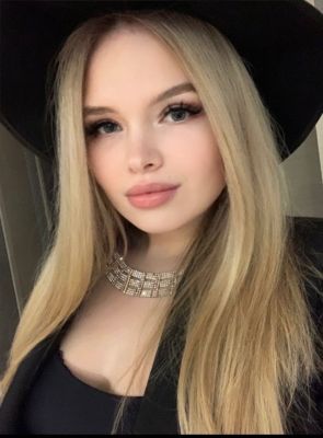 Jessica, photos from the adult website sexobeirut.com