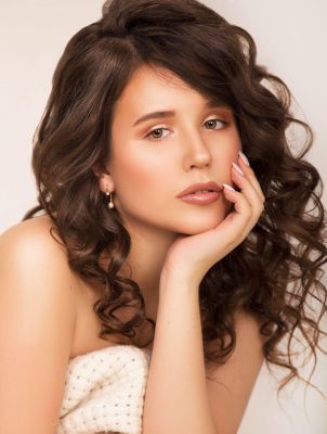 Cassie is one of the best escort girls Beirut has in store