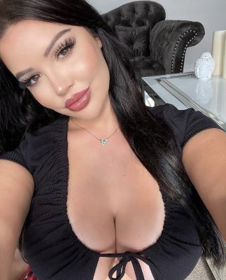 Sex services from Pearl available 24 7