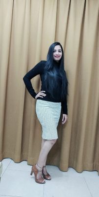 Cheap escort girl Crystal sees her clients in Beirut