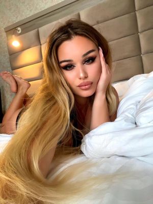 Hot Beirut girl Margarida sucks for LBP 500