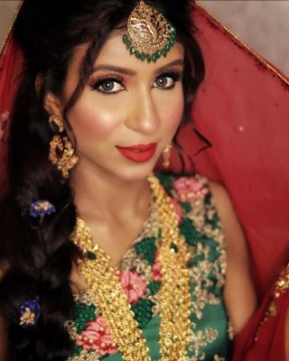 Book Beirut call girl online on sexobeirut.com