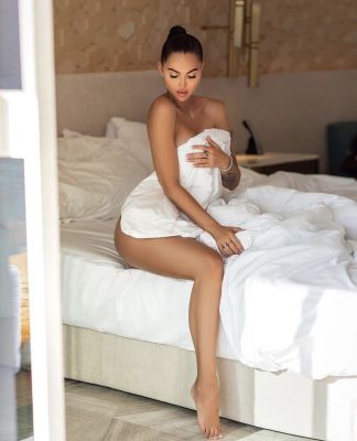 Xia is one of the best escort girls Beirut has in store