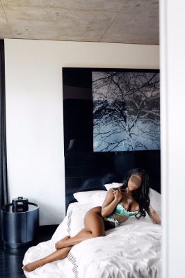 Call girl in Beirut: Emilia available 24 7