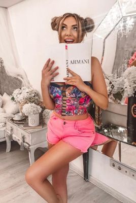 Lesbian dating advice: book hooker Rosa, 25 y.o.