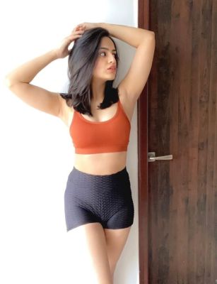 Sex services from stunning 24 y.o. Karma