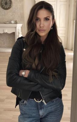 Sexy Beirut woman with tight ass, 40 kg; 150 cm