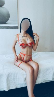 One of the kinkiest eastern escorts - Adrienne will make a blowjob for LBP 500