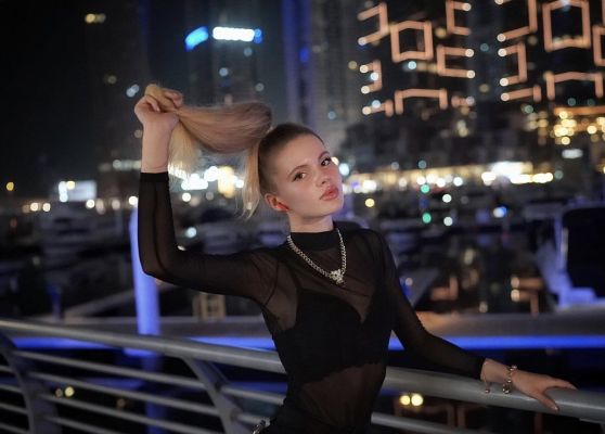 Sexy Beirut girl Avery is ready for sex