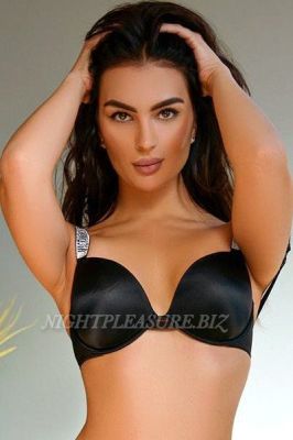 Angelica - 22 year-old milf escort in lebanon