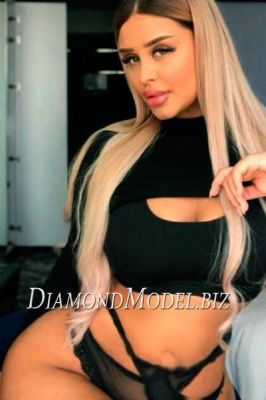 Mature escort of lebanon does a BJ for LBP 400