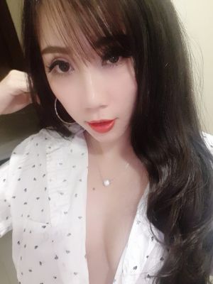 Violina is a model for sex and massage in Beirut